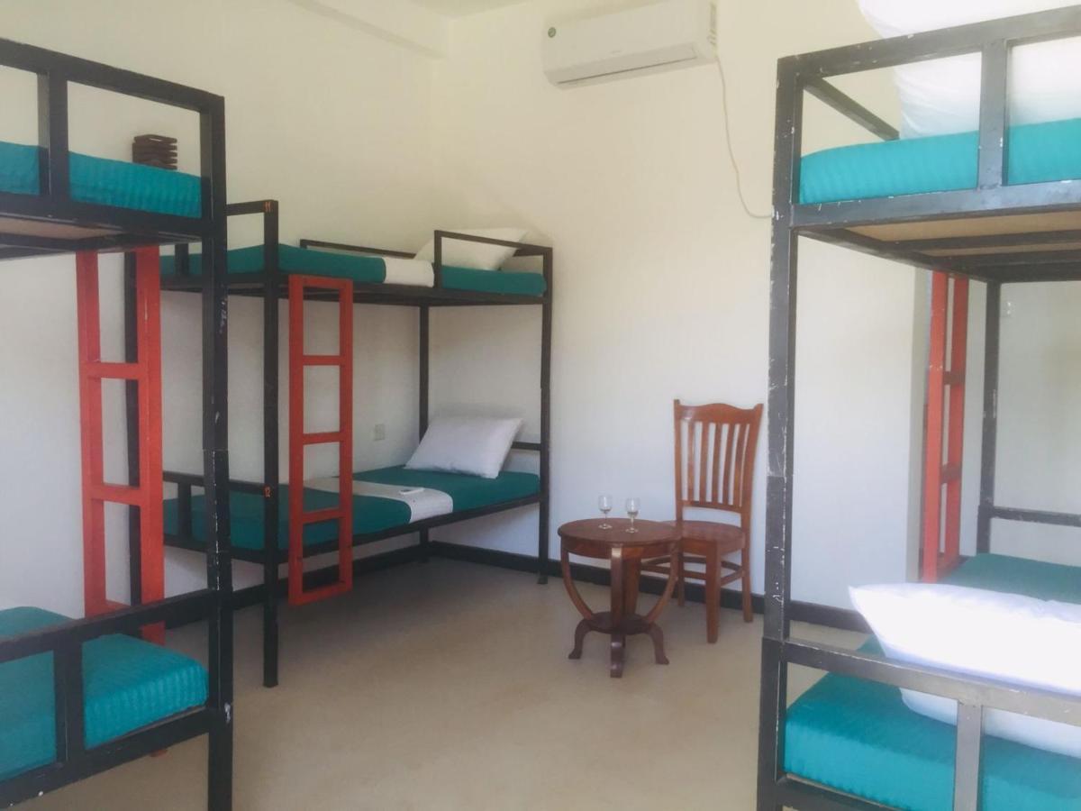 One More Night Hostel Sigiriya Bilik gambar