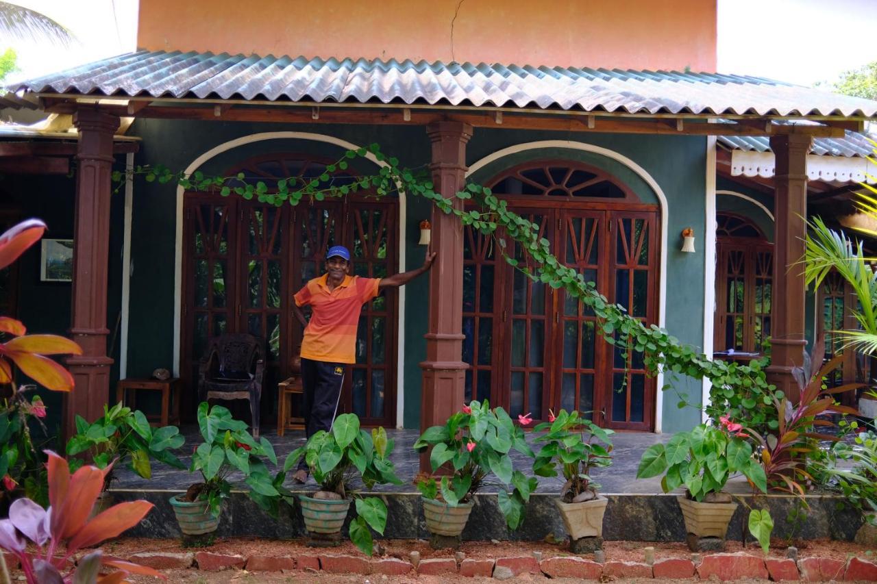 One More Night Hostel Sigiriya Luaran gambar