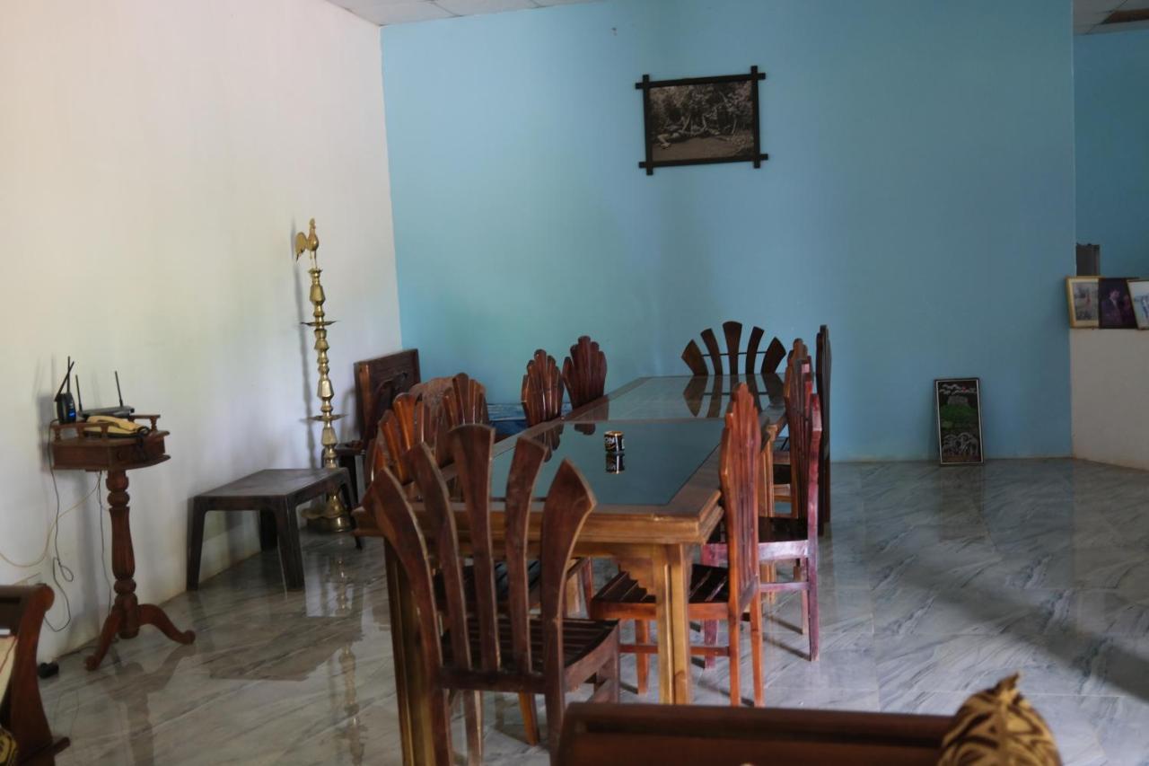 One More Night Hostel Sigiriya Luaran gambar