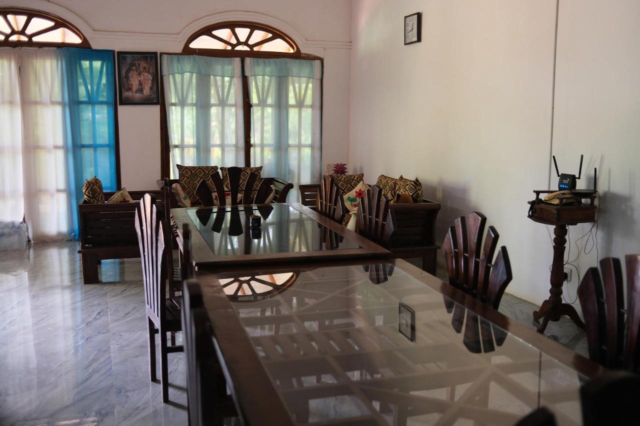 One More Night Hostel Sigiriya Luaran gambar
